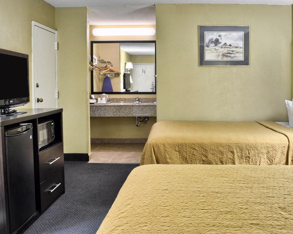 Quality Inn Fredericksburg-Central Park Area Экстерьер фото
