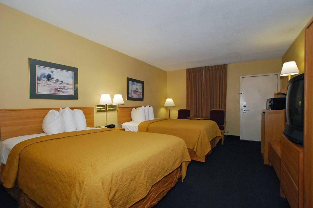 Quality Inn Fredericksburg-Central Park Area Номер фото